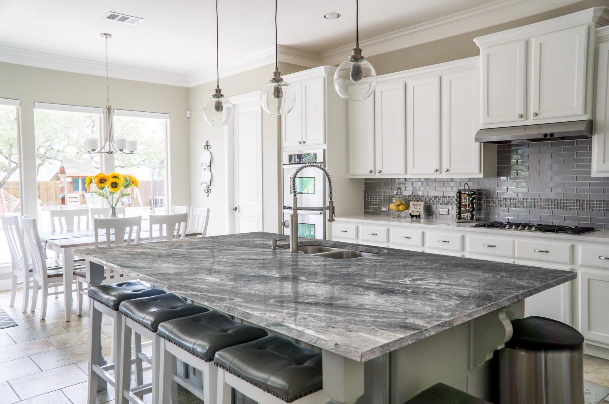 Quartzite Kitchen Island and Countertops